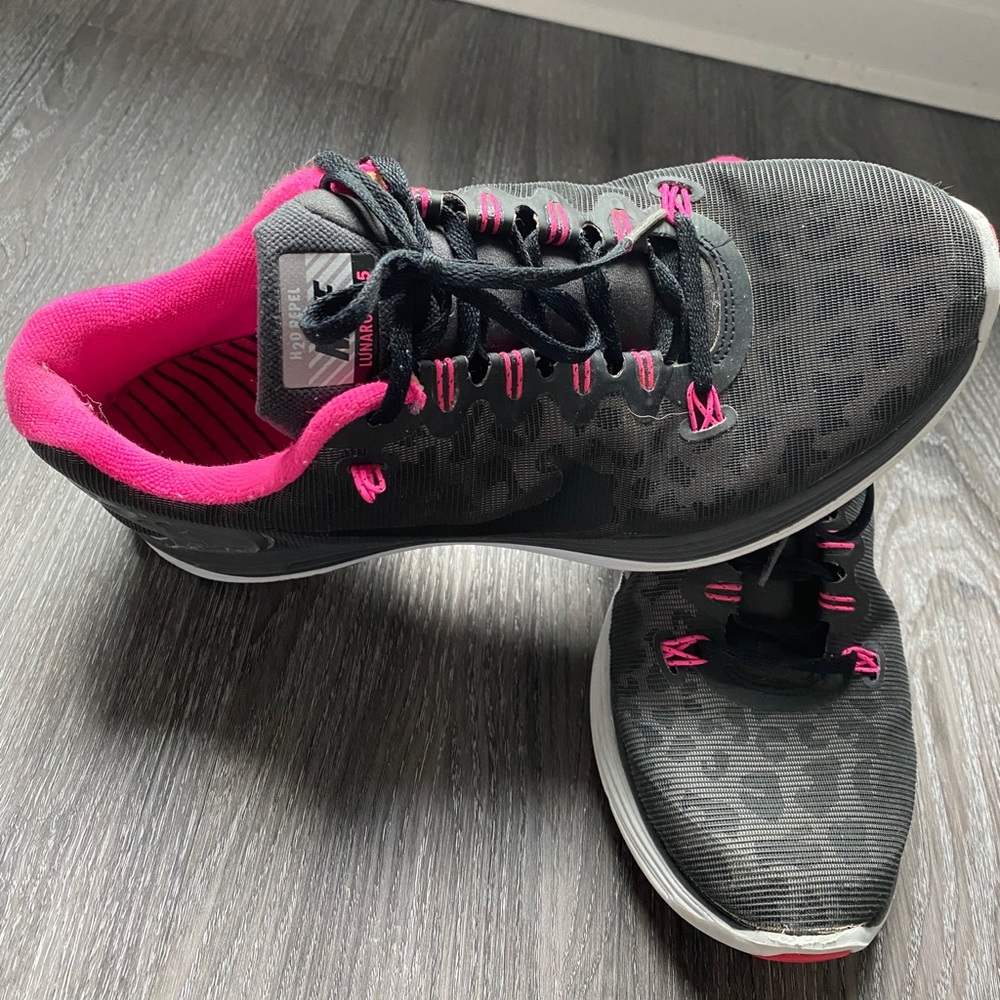 NIKE Cheetah Lunar Glide Shoes